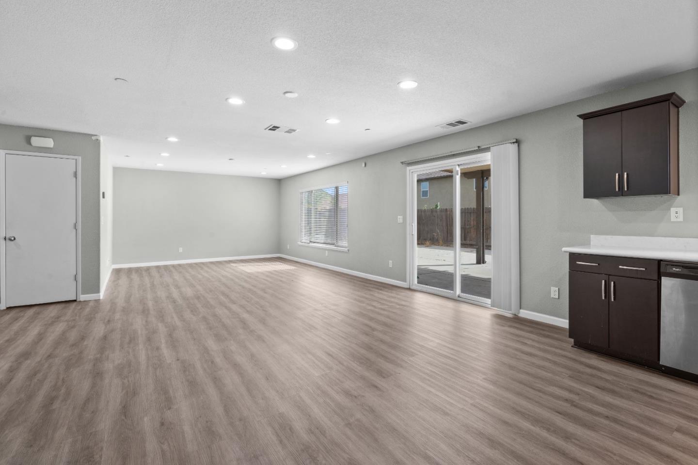 3886 Trieste CIR
