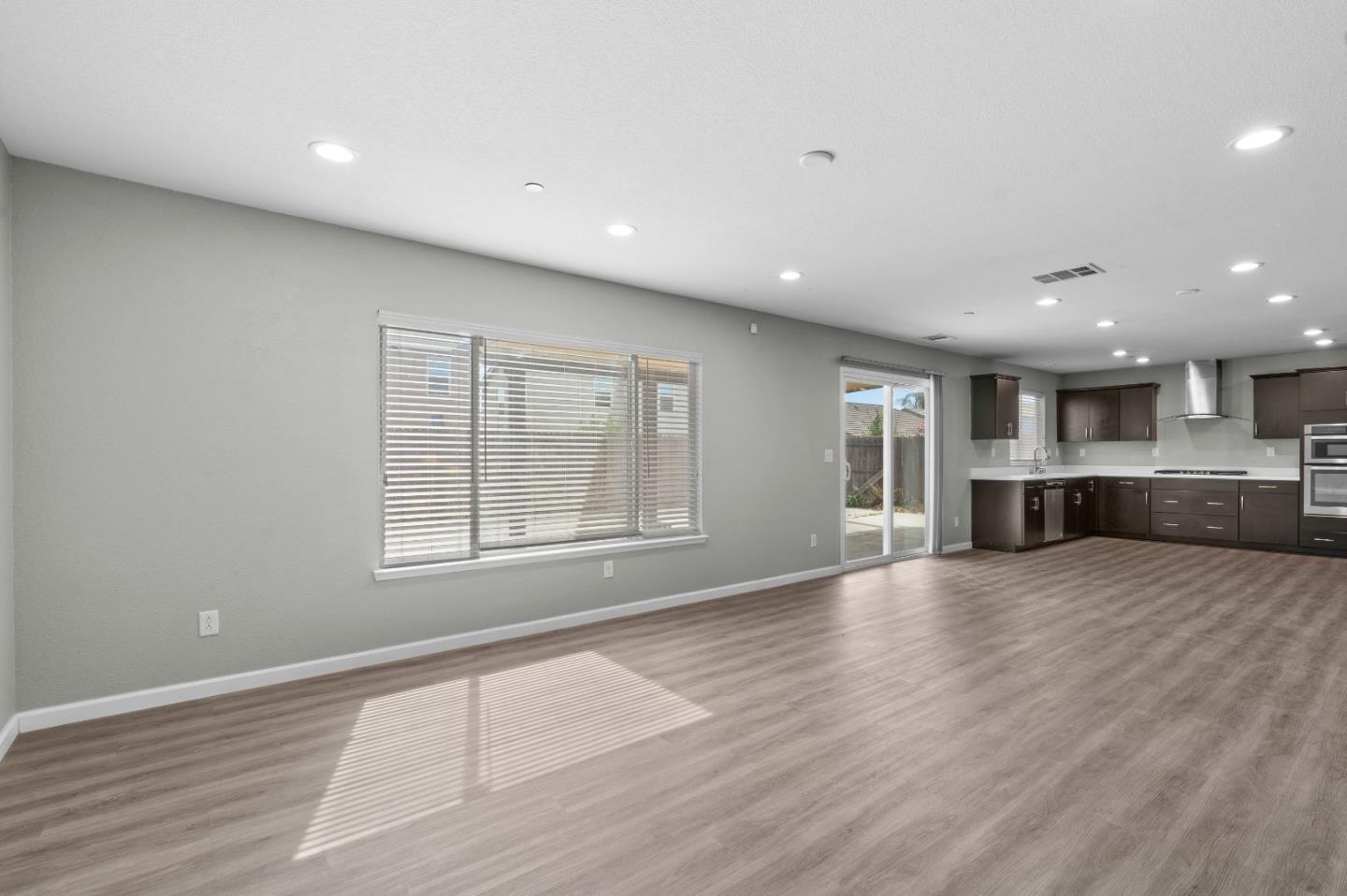 3886 Trieste CIR