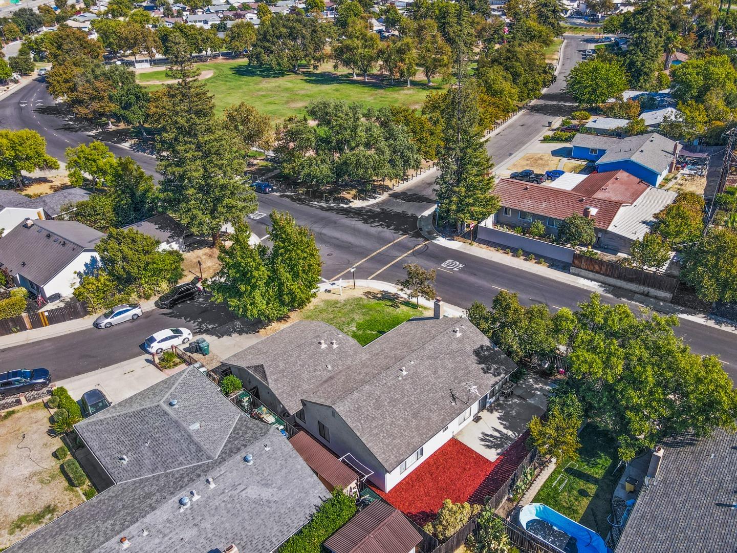 5050 Larchwood WAY