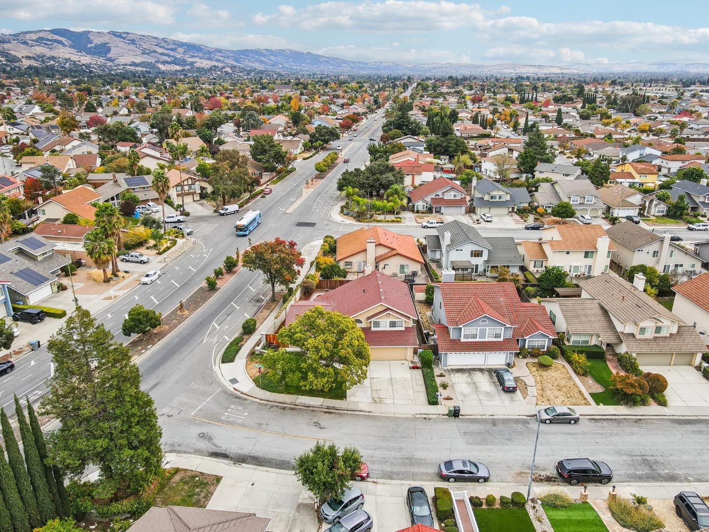 3058 Ridgegate DR