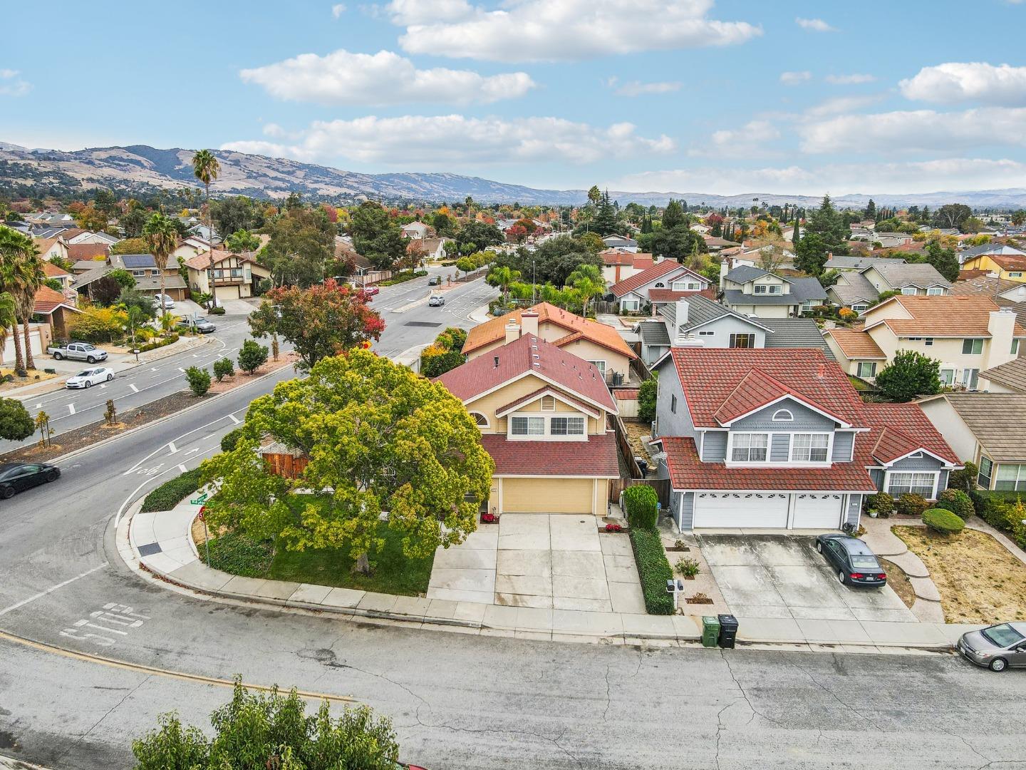 3058 Ridgegate DR
