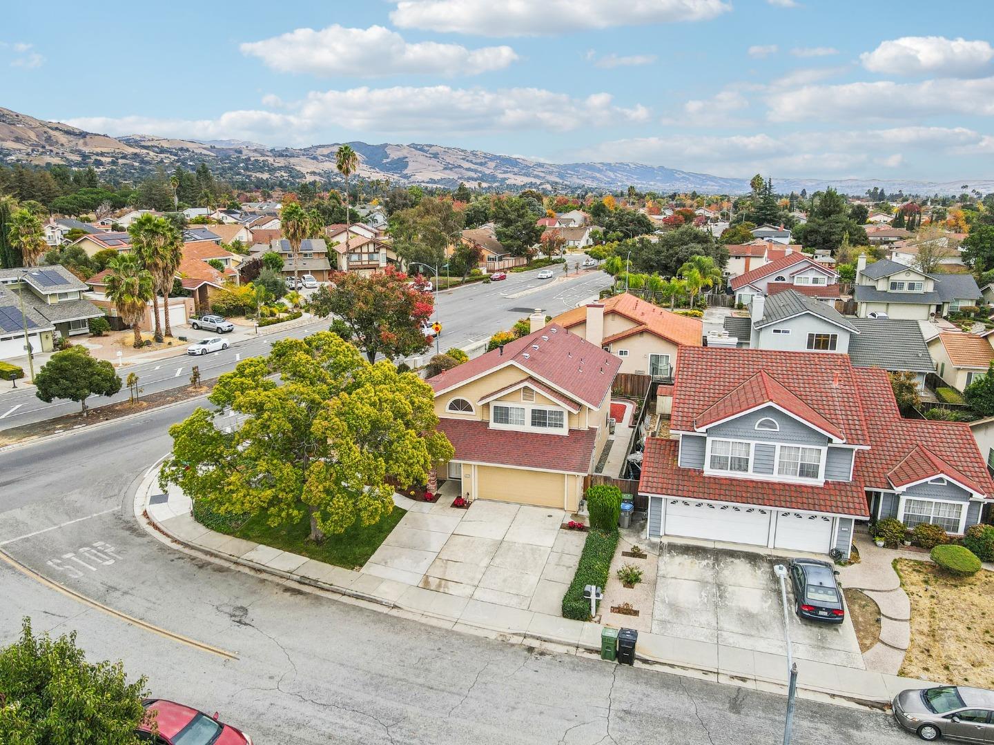 3058 Ridgegate DR