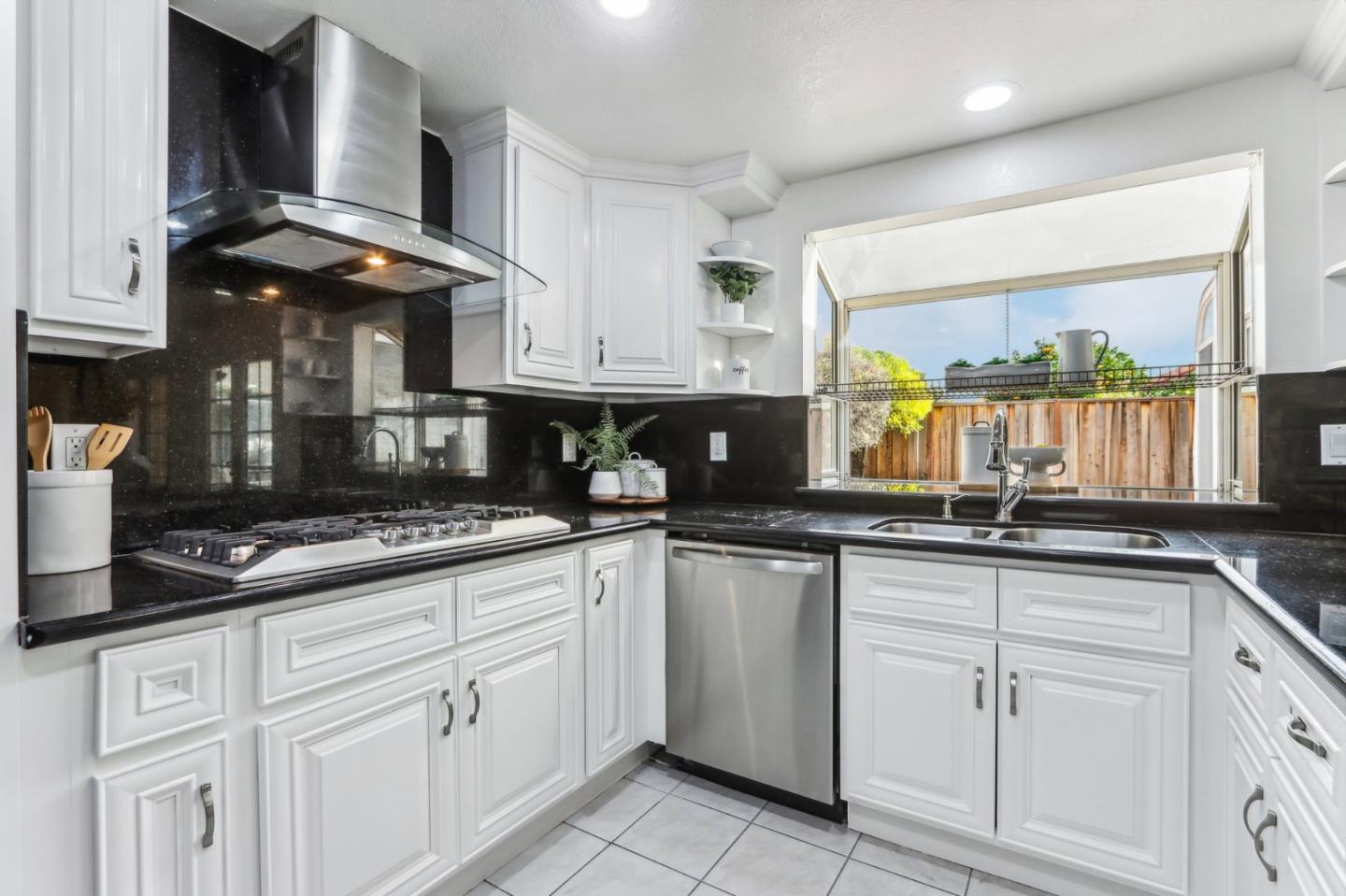 3058 Ridgegate DR