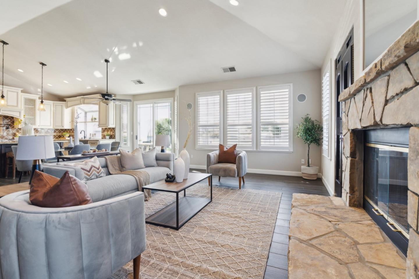 2113 Bridle Ridge CT