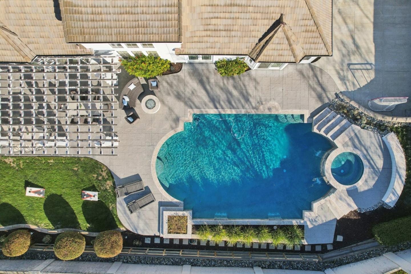 2113 Bridle Ridge CT