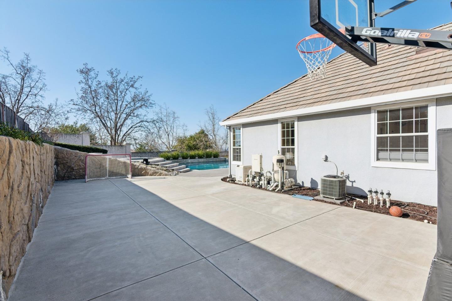 2113 Bridle Ridge CT