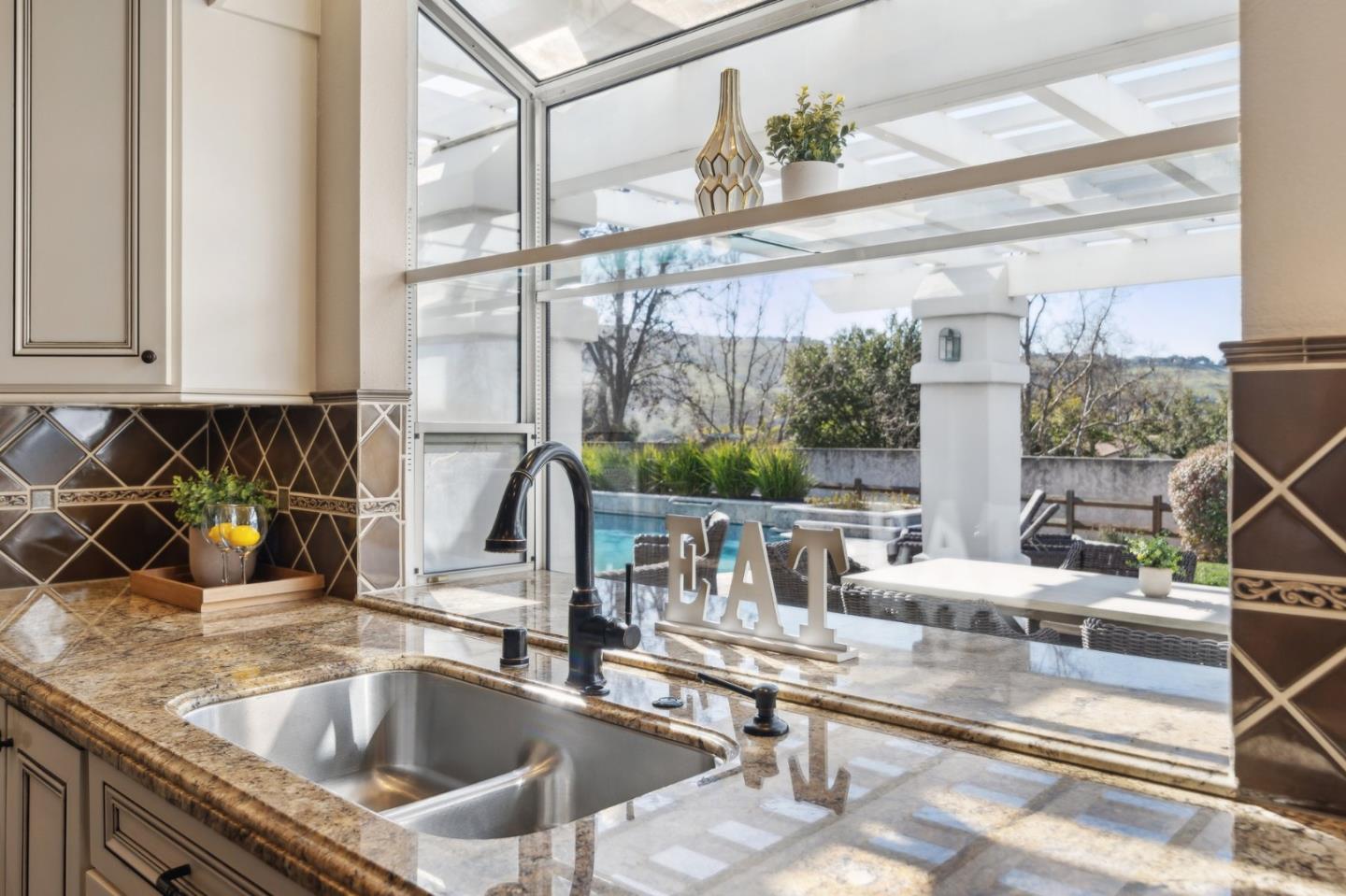 2113 Bridle Ridge CT