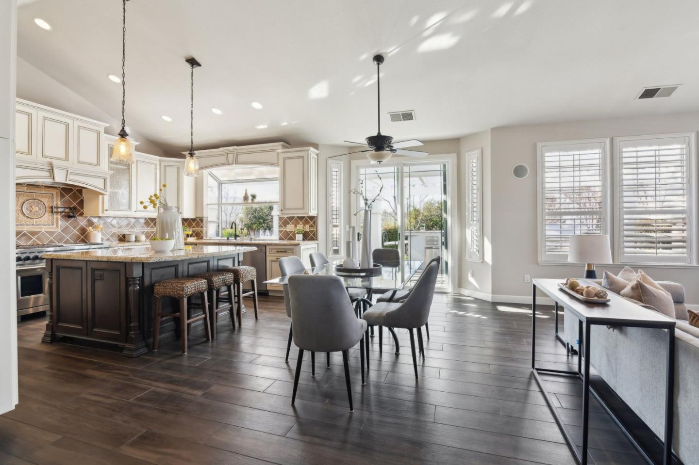 2113 Bridle Ridge CT