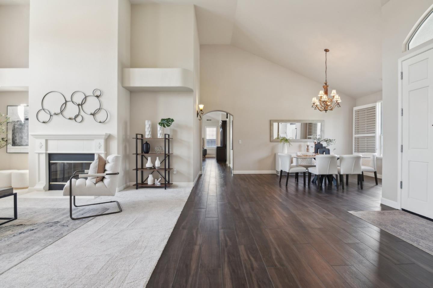 2113 Bridle Ridge CT