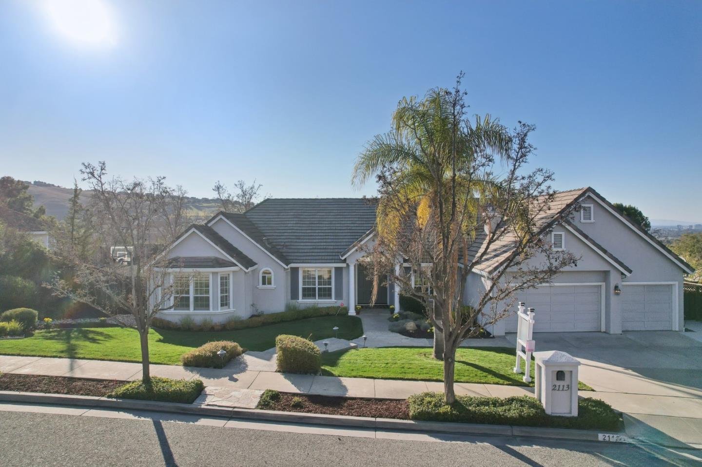 2113 Bridle Ridge CT