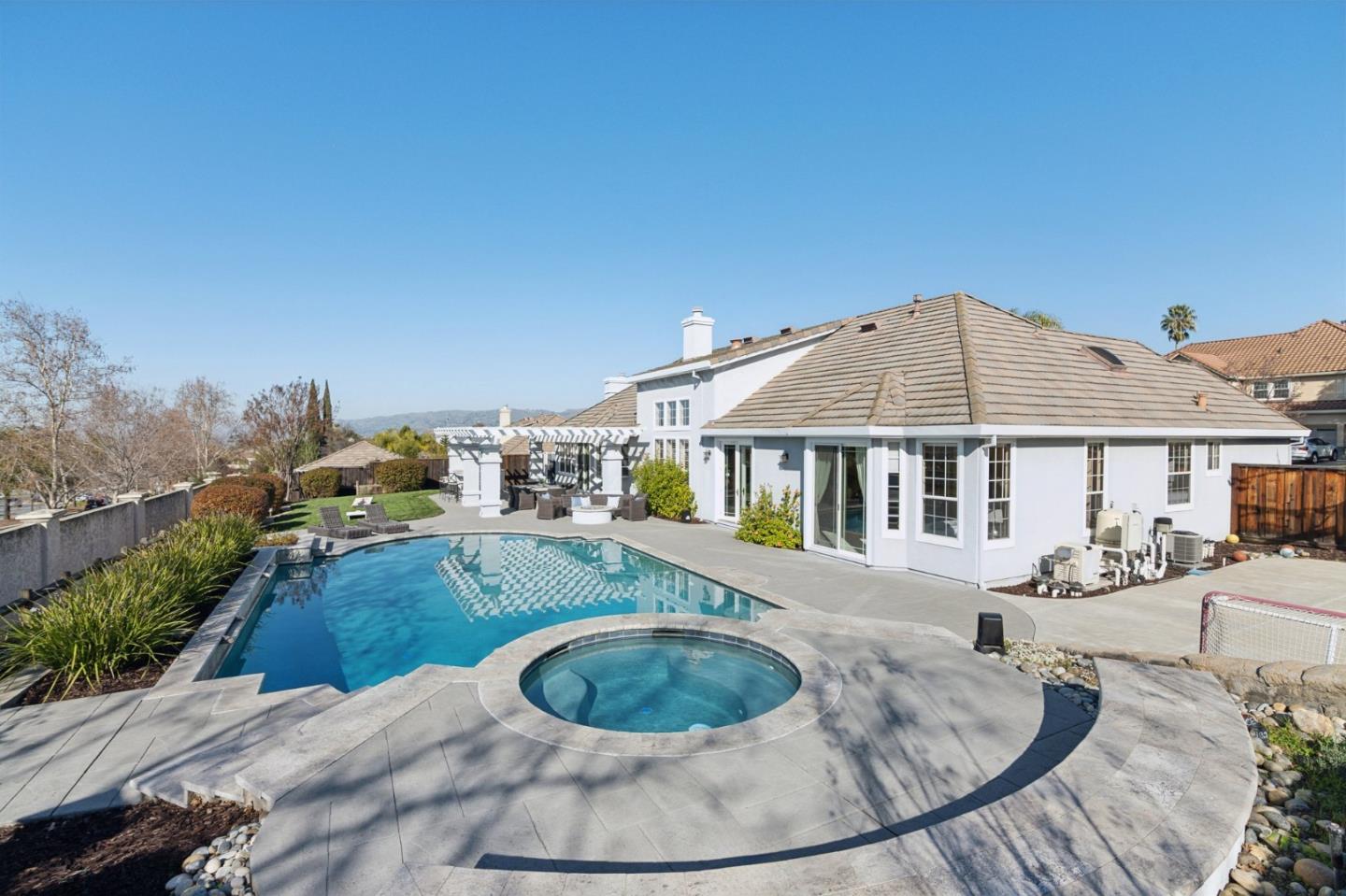 2113 Bridle Ridge CT