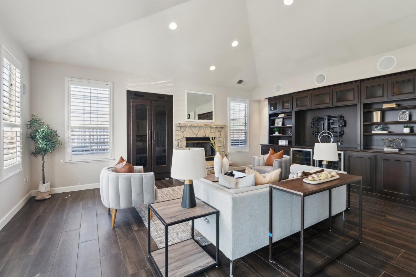 2113 Bridle Ridge CT