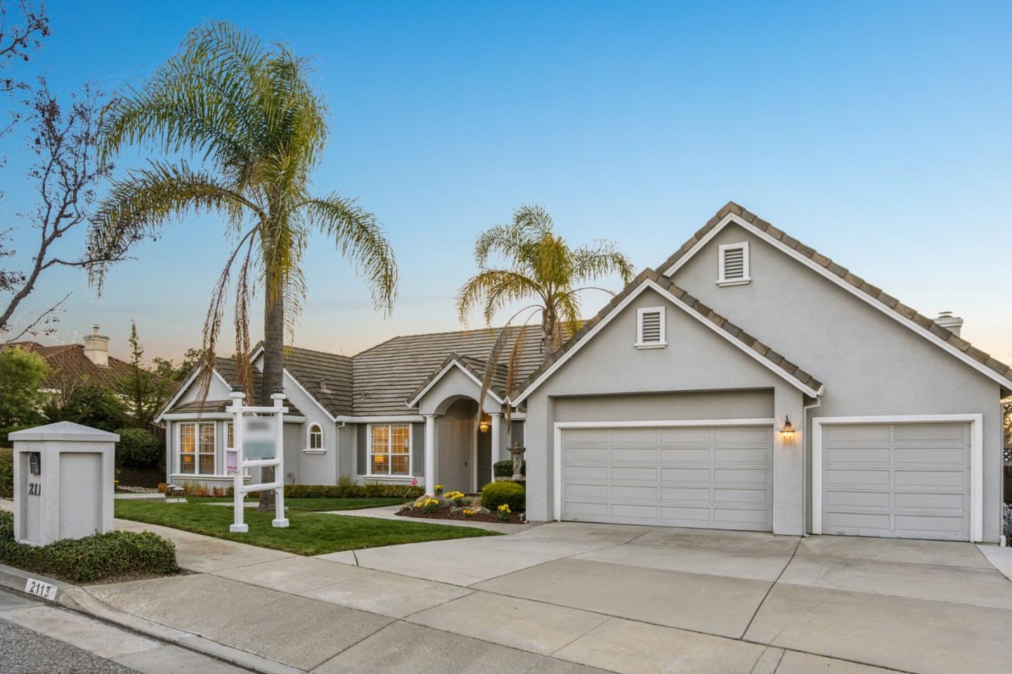 2113 Bridle Ridge CT