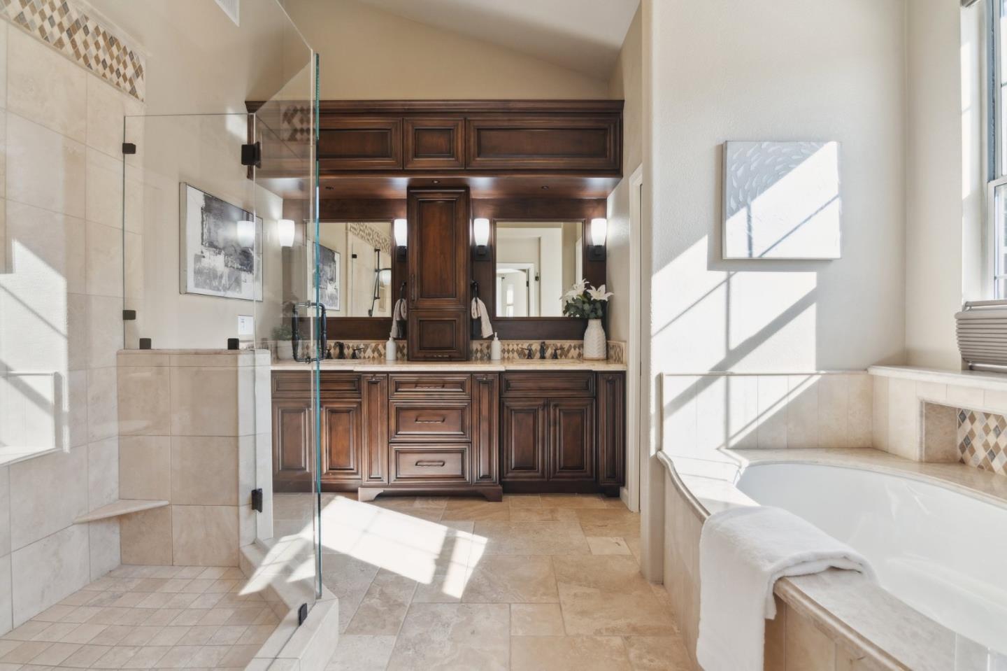 2113 Bridle Ridge CT