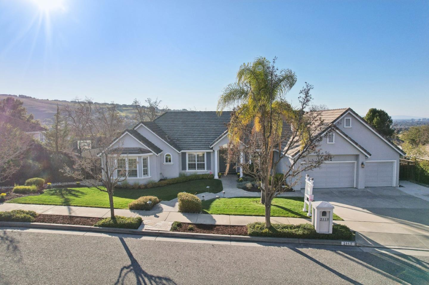 2113 Bridle Ridge CT