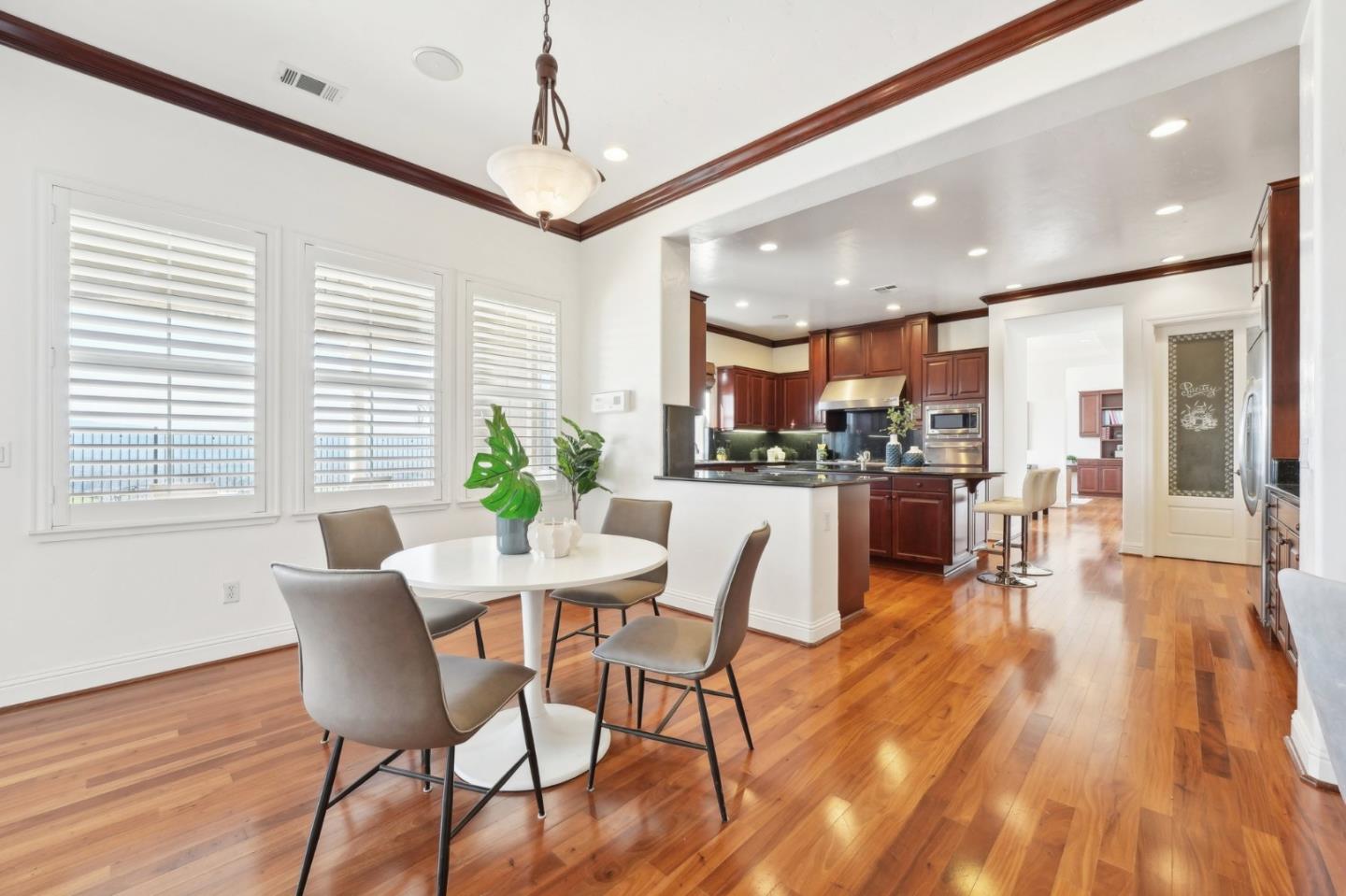 4761 Hill Top View PL