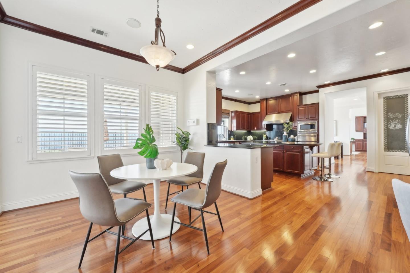 4761 Hill Top View PL