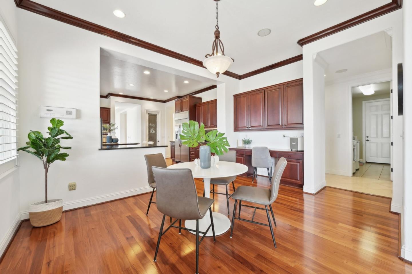 4761 Hill Top View PL