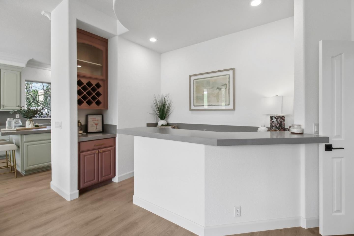 1600 Toulon CT