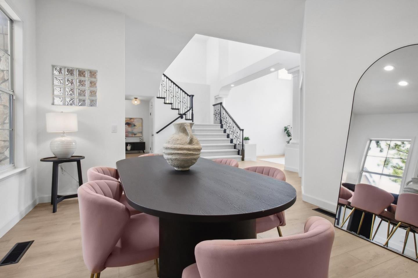 1600 Toulon CT