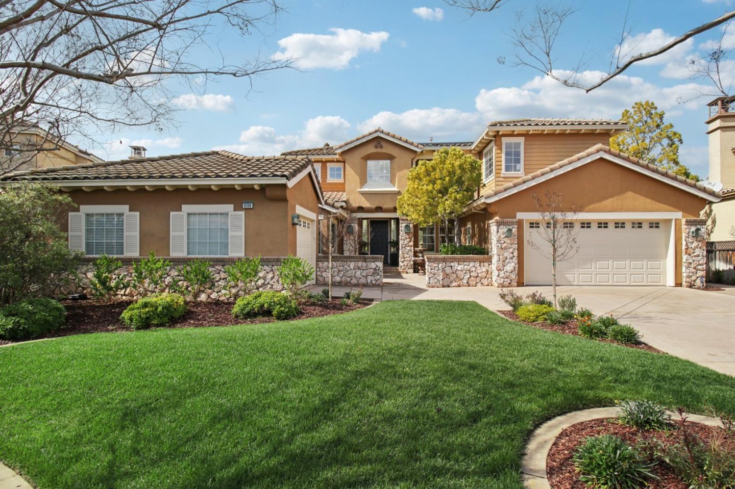 1600 Toulon CT
