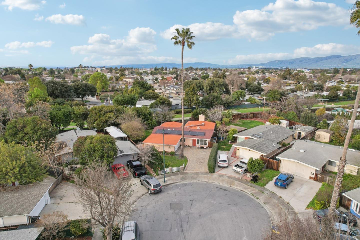 1142 Candlewood CT