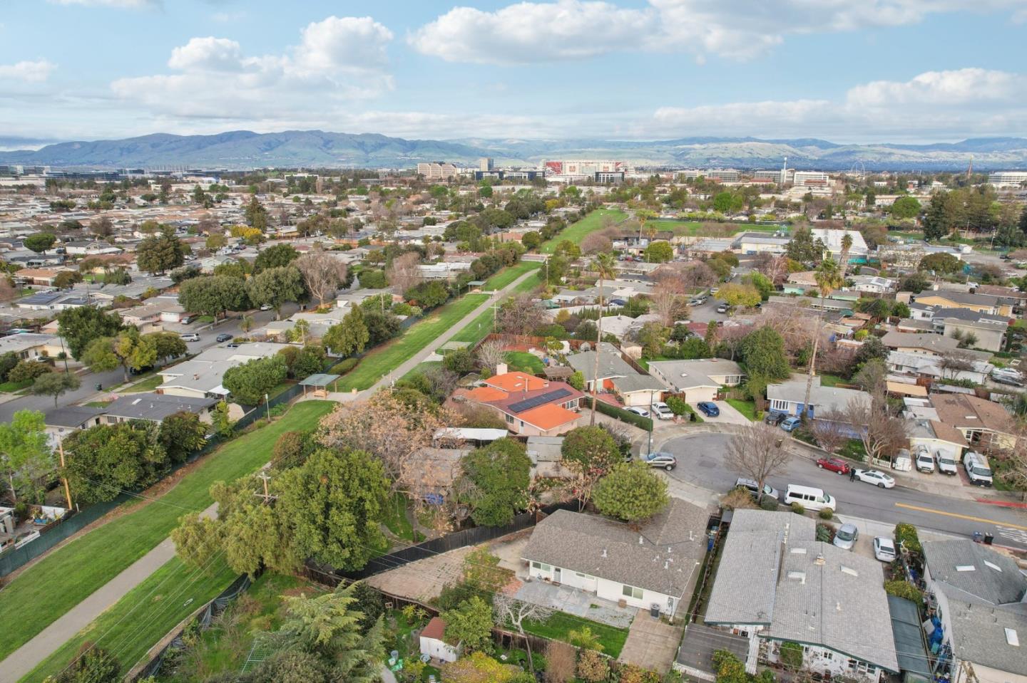 1142 Candlewood CT