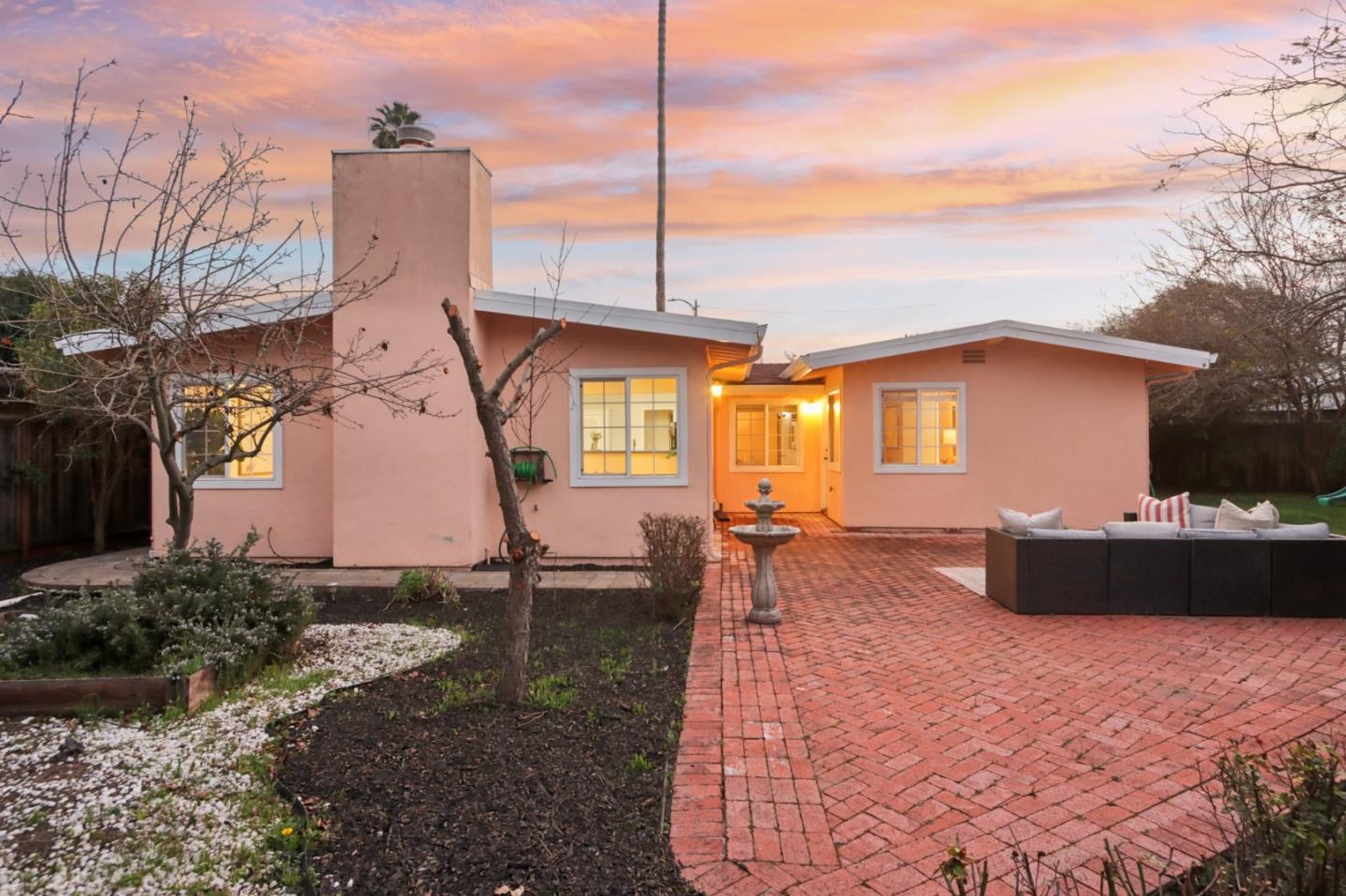 1142 Candlewood CT
