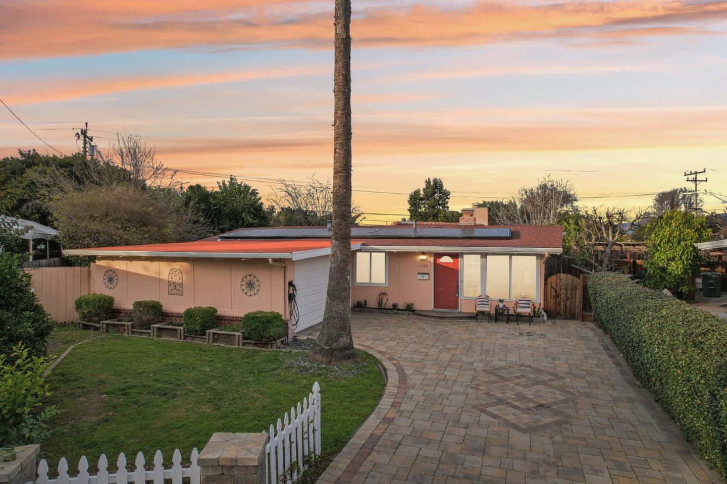 1142 Candlewood CT
