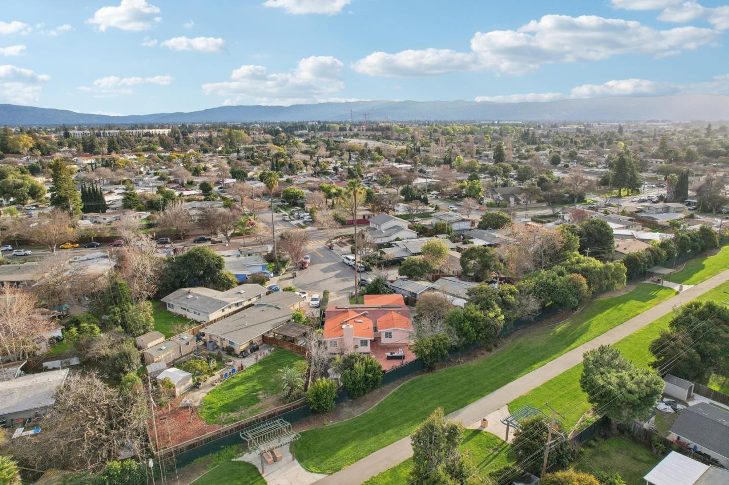 1142 Candlewood CT