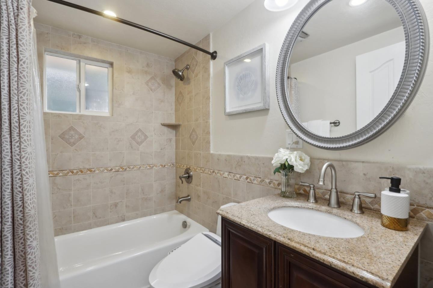 1142 Candlewood CT