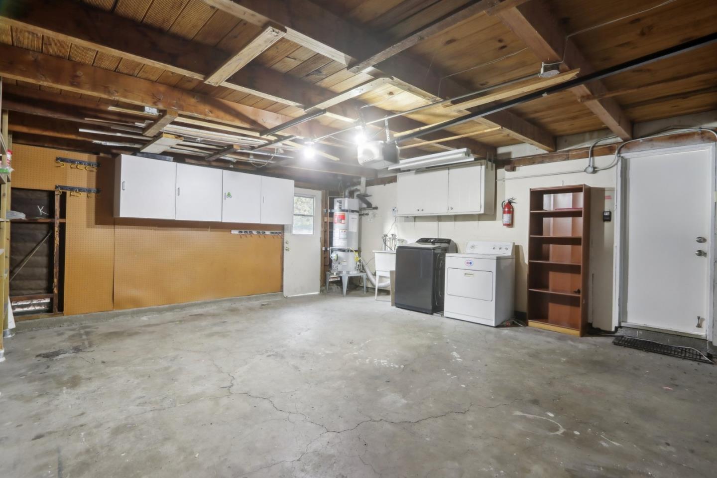 1142 Candlewood CT