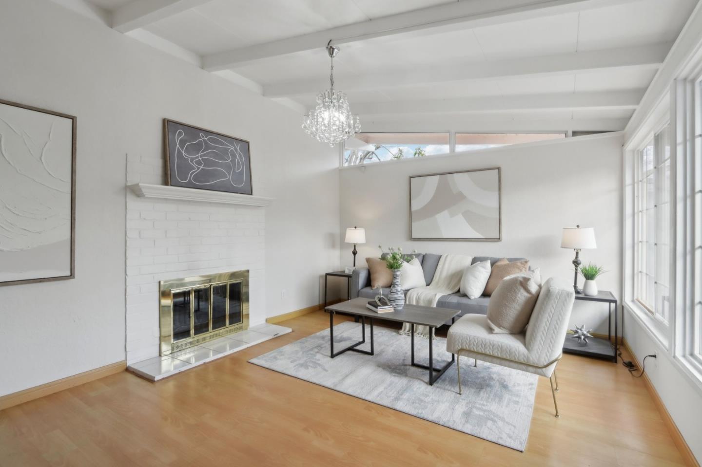 1142 Candlewood CT