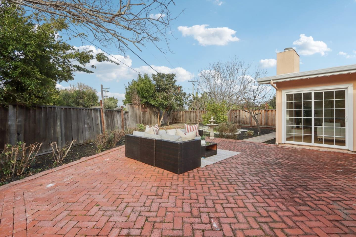 1142 Candlewood CT