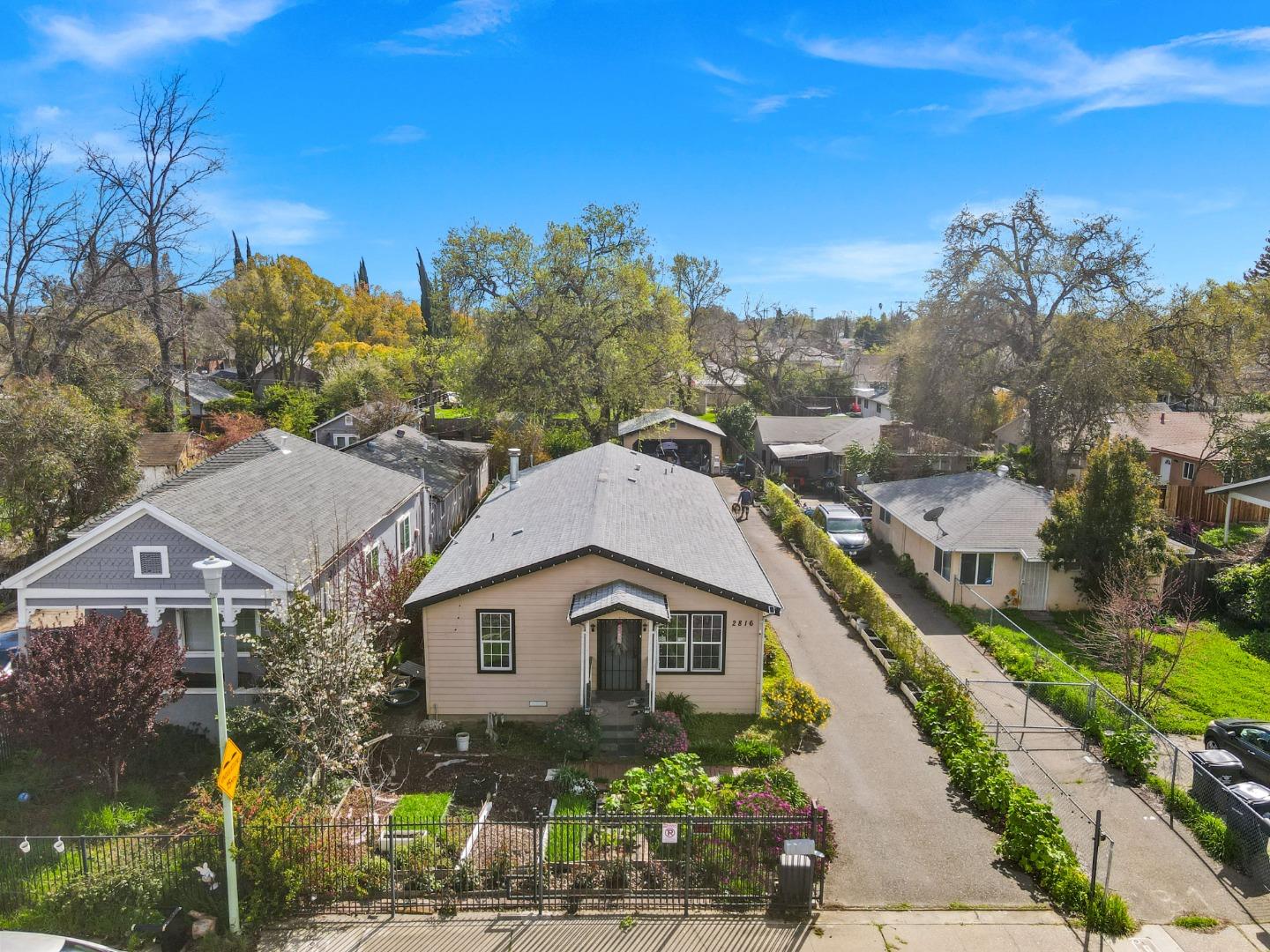 2816 32nd AVE