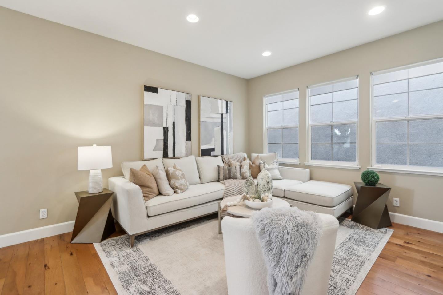 3742 Evangelho CIR