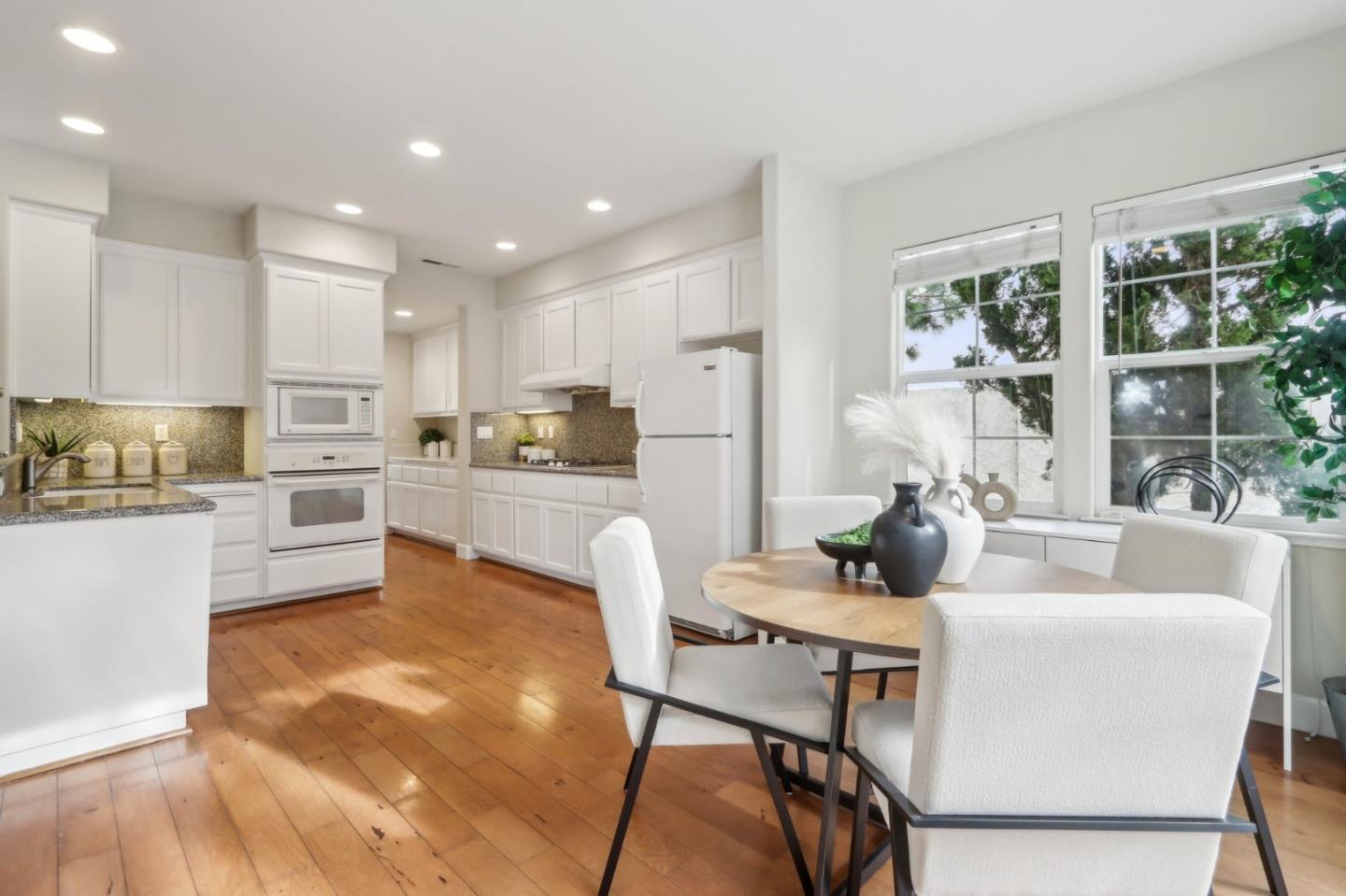 3742 Evangelho CIR