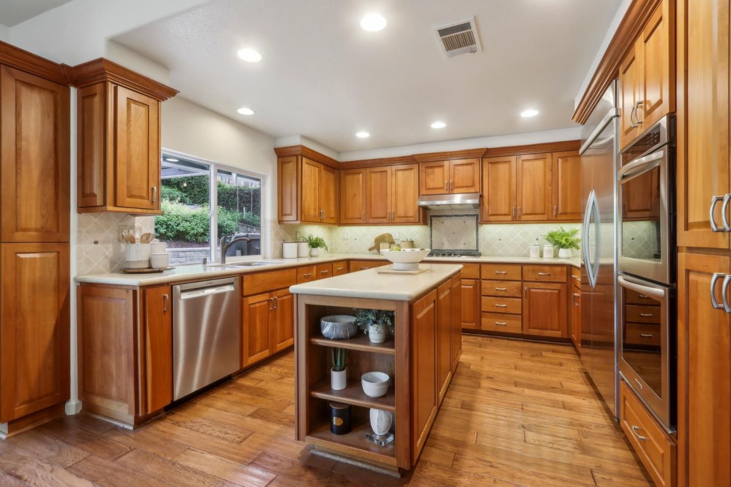 2228 Quail Bluff LN