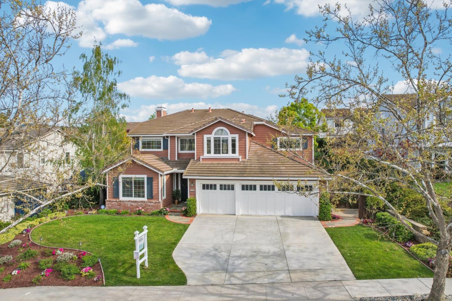 2228 Quail Bluff LN