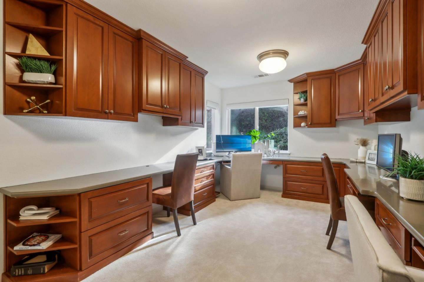 2228 Quail Bluff LN