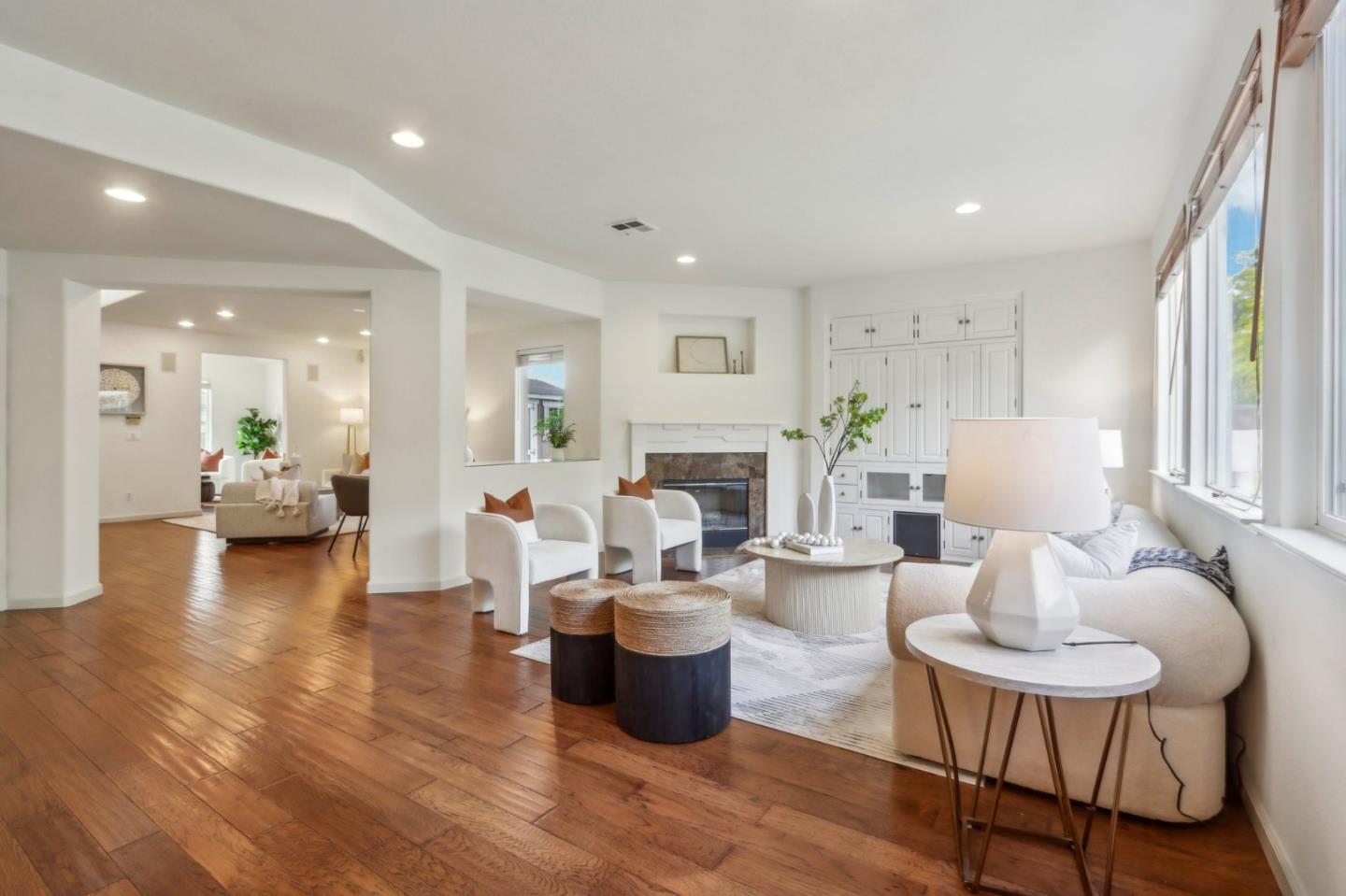2228 Quail Bluff LN