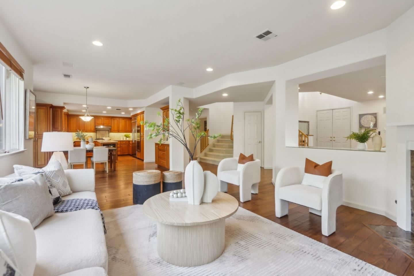 2228 Quail Bluff LN