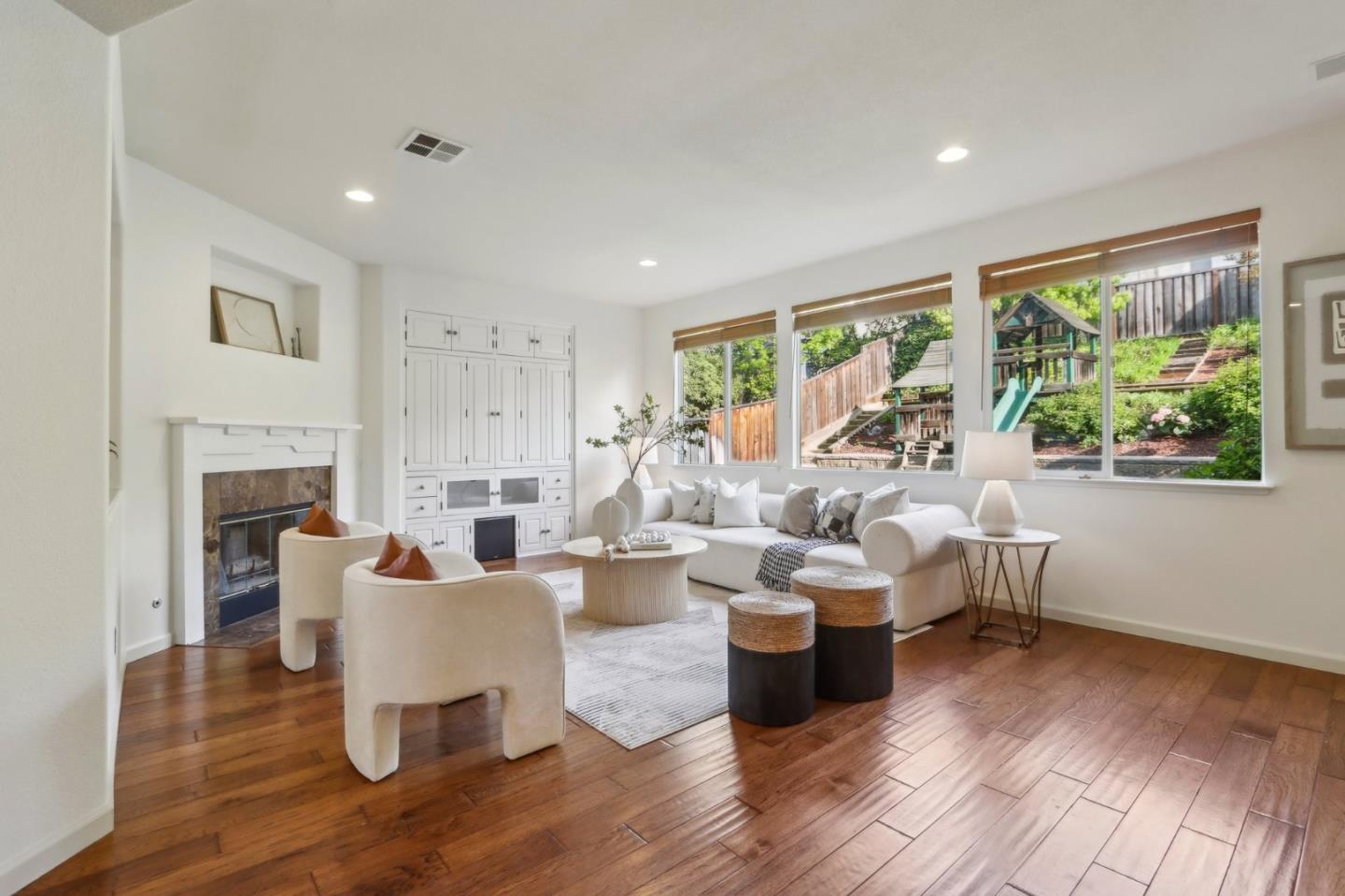 2228 Quail Bluff LN