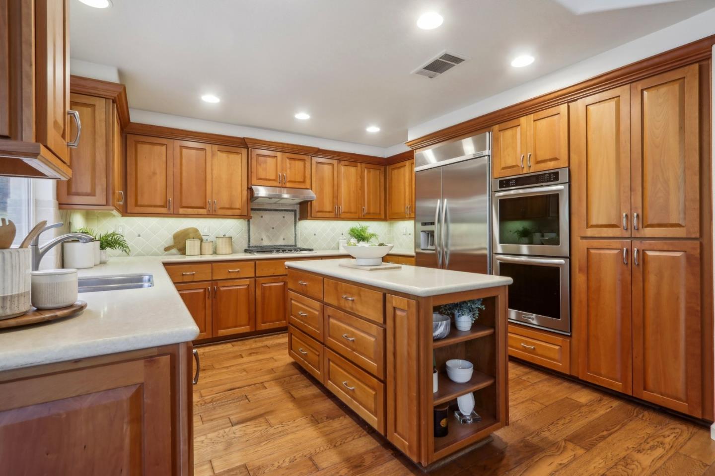 2228 Quail Bluff LN