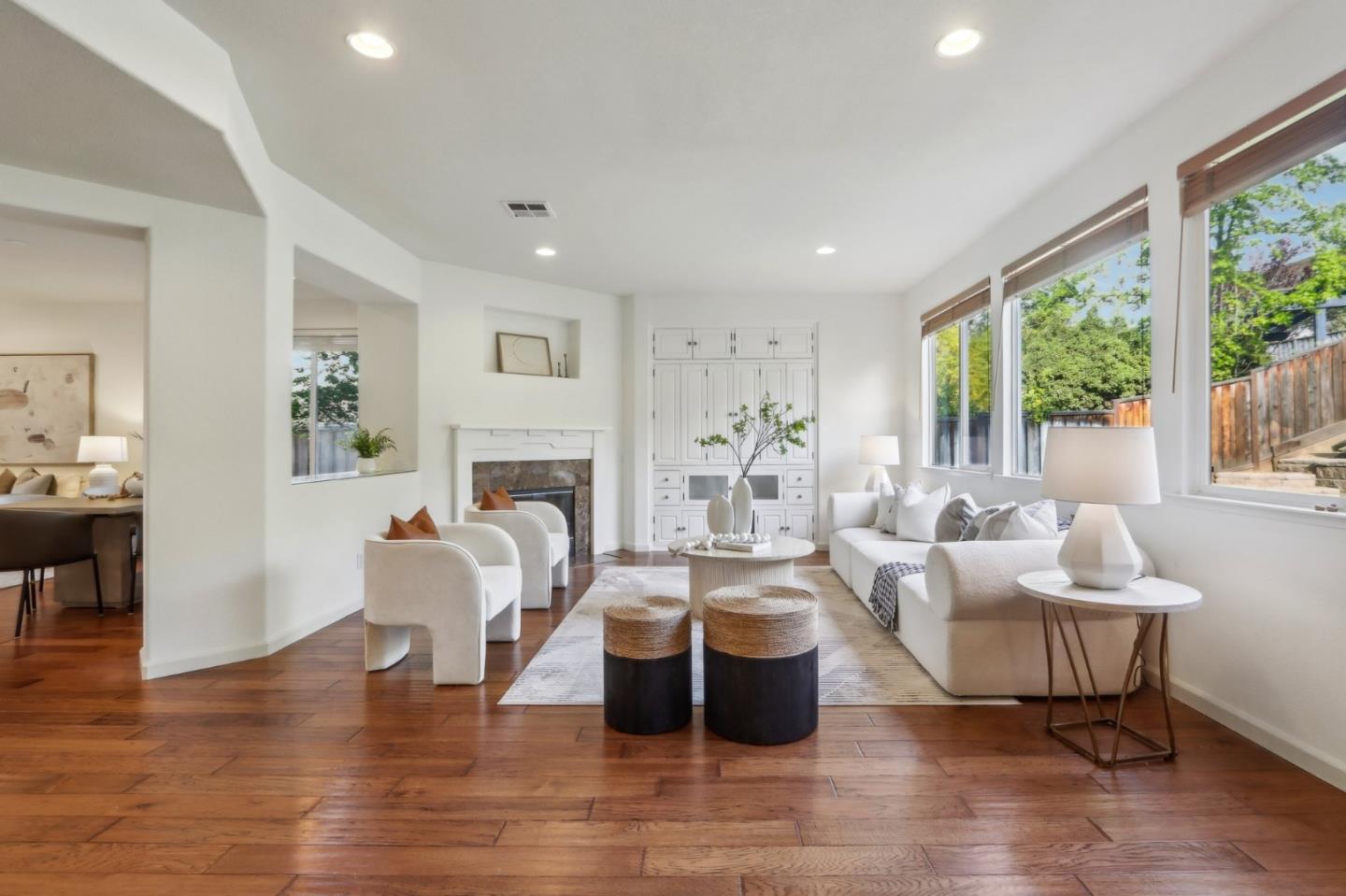 2228 Quail Bluff LN