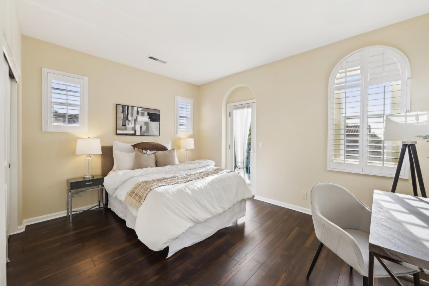 4128 Arezzo Pointe LN