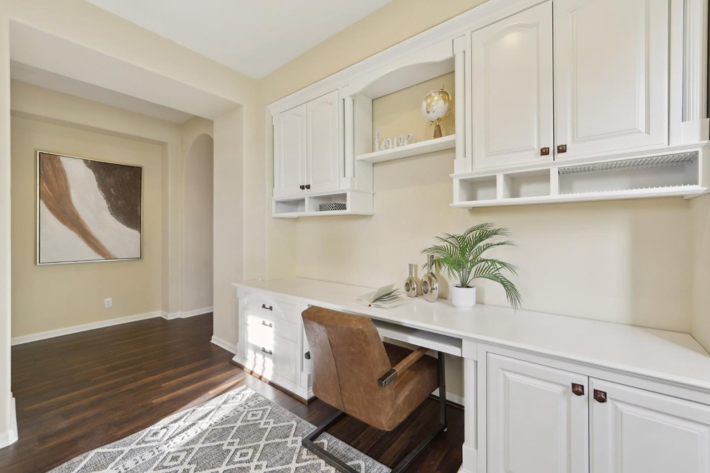 4128 Arezzo Pointe LN