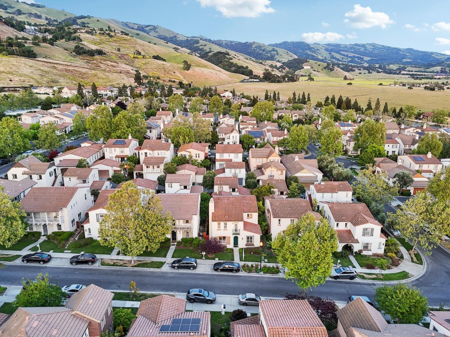 4128 Arezzo Pointe LN