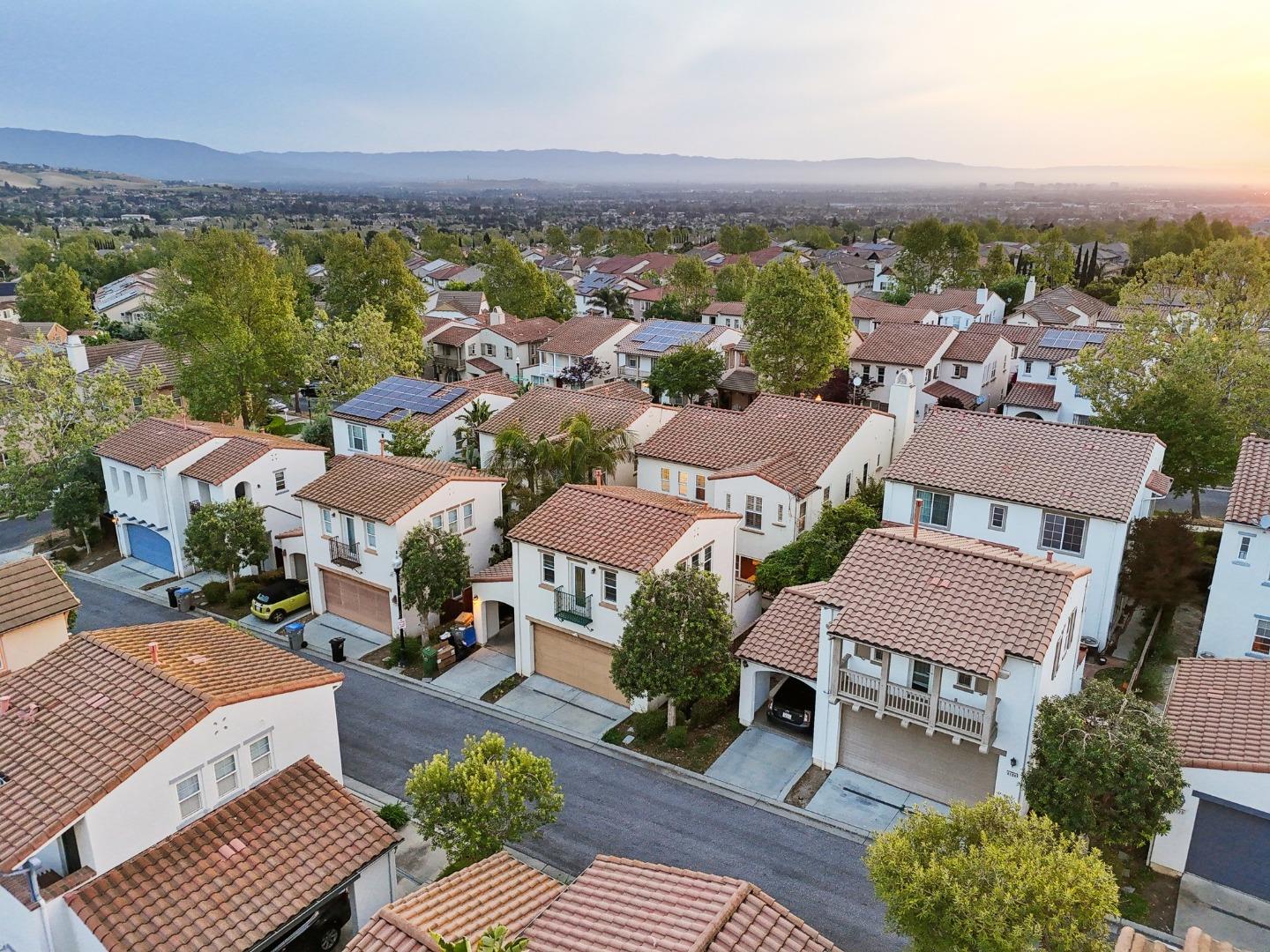 4128 Arezzo Pointe LN