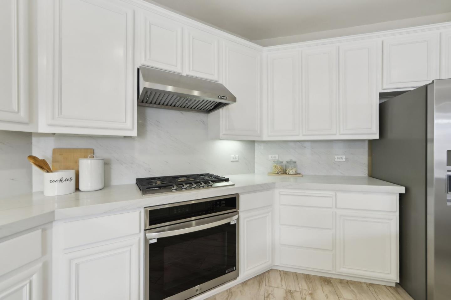 4128 Arezzo Pointe LN